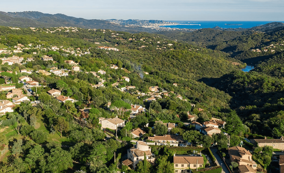 Serrurier Les Adrets-de-l'Estérel ouverture porte cave