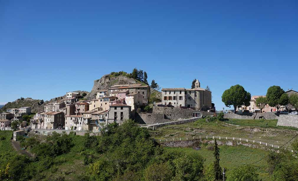 Serrurier Ascros ouverture porte cave