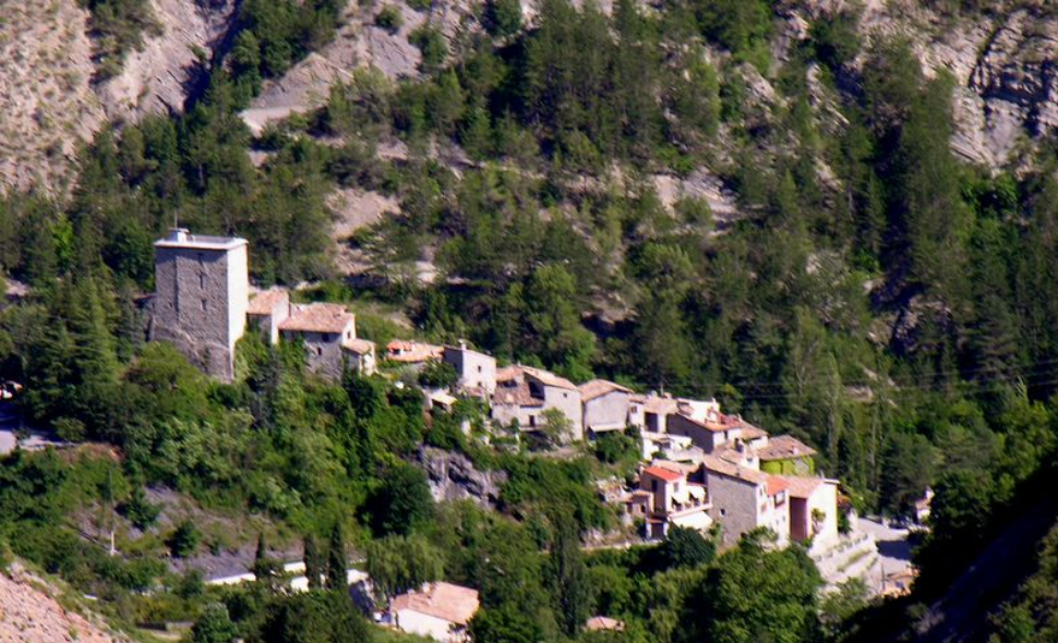 Serrurier Puget-Rostang ouverture porte cave