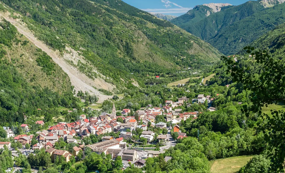 Serrurier Saint-Étienne-de-Tinée ouverture porte cave